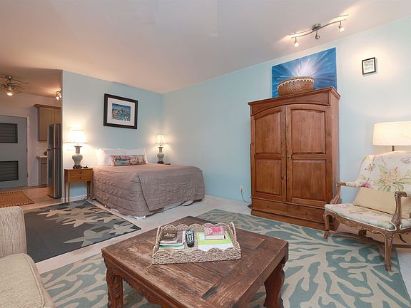 3rd image of 4435 Lower Honoapiilani Rd APT 205