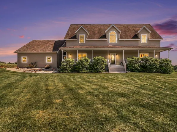 1415 W 1st St, Scottville, MI 49454
