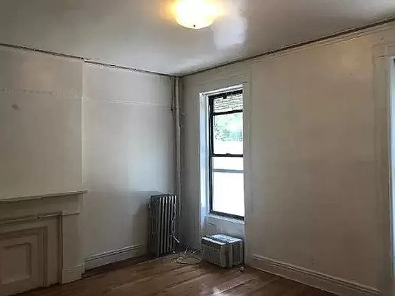 3rd image of 240 Gates Ave APT 3F
