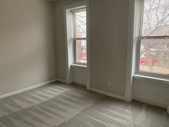 5th image of 735 Shenandoah Ave #2F