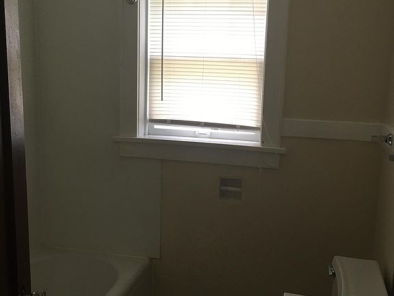 4th image of 521 N 7th St #3