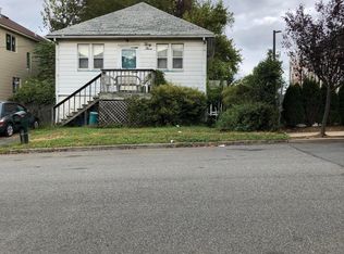 33 Oakville St, Staten Island, NY 10314