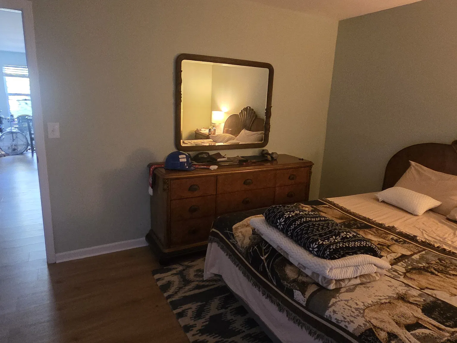 3 bed, 2.5 bath, 2380 sqft, $900 — Photo 2