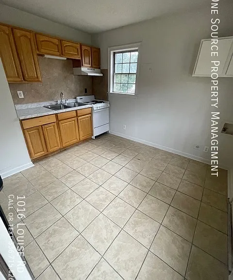 1016 Louise Rd — Photo 6