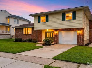 420 Oakland Ave, Bellmawr, NJ 08031