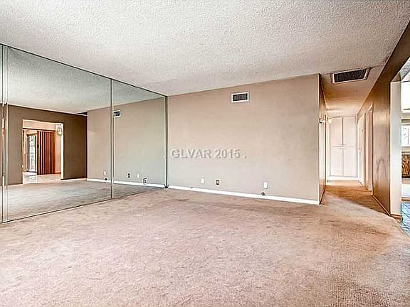 5th image of 212 Prince Ln