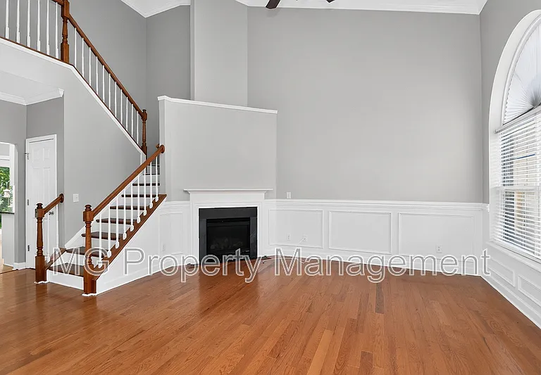 11909 Stratfield Place Cir — Photo 2