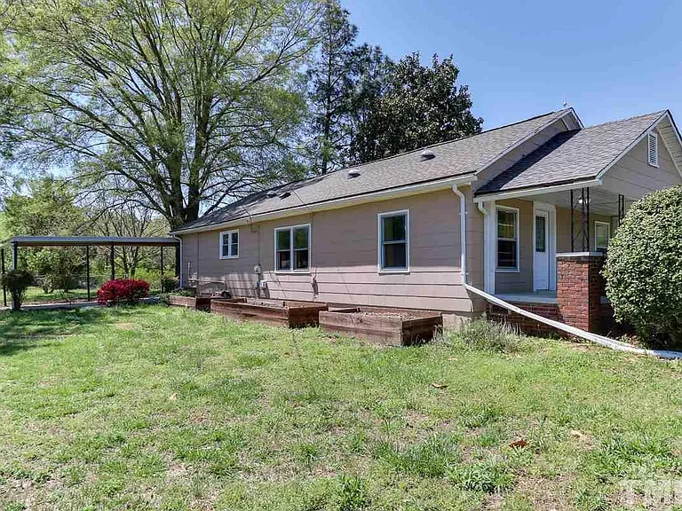 3409 Tryon Rd — Photo 11