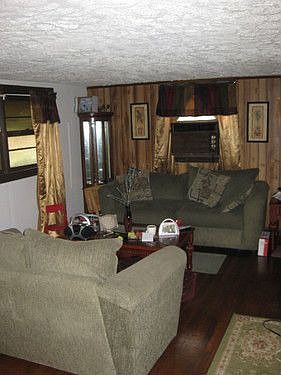 5th image of 303 Prince St