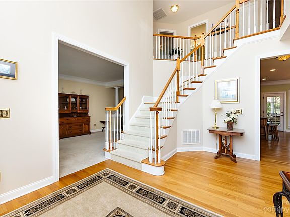 5th image of 11921 Ulsten Ln