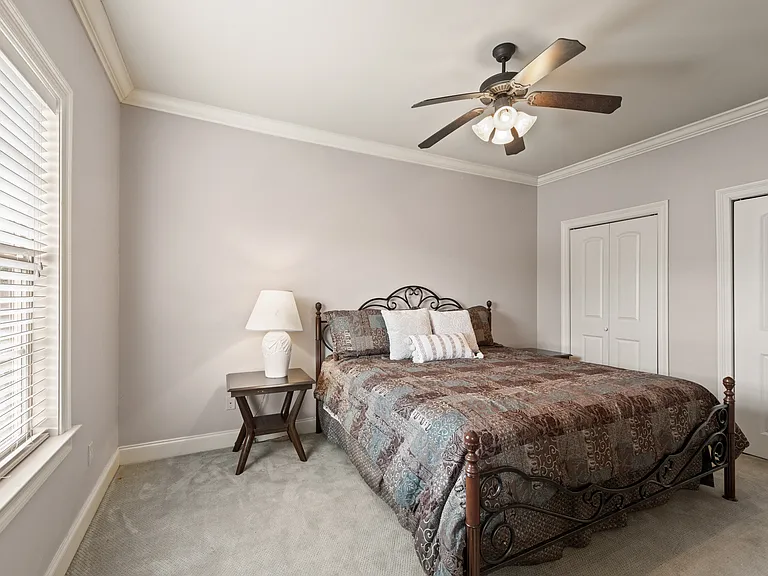 118 W Bayou Pkwy — Photo 18