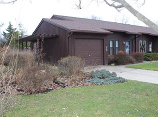 40 Castile Dr, Fredonia, NY 14063