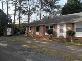 1502 Woodhill Ln, Charlotte, NC 28205