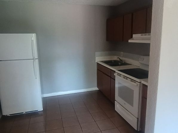 1029 Brady St APT 4