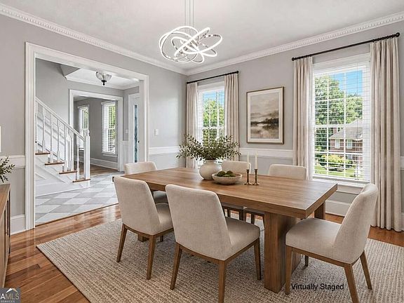 4th image of 4040 Camaron Way