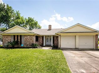 834 Pebbleshire Dr, Houston, TX 77062