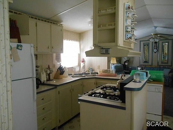 4th image of 28531 W Springside Dr