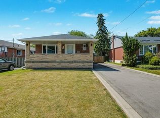 111 Castlefield Dr, Hamilton, ON