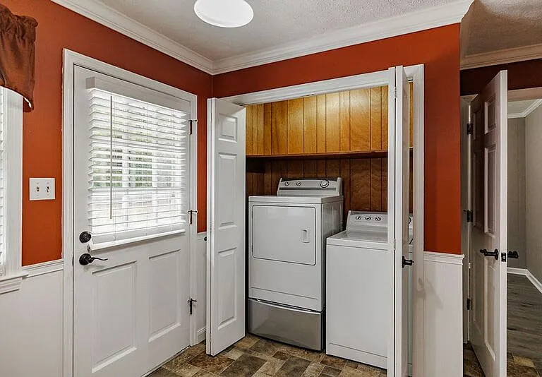 1110 Maple Cir — Photo 11