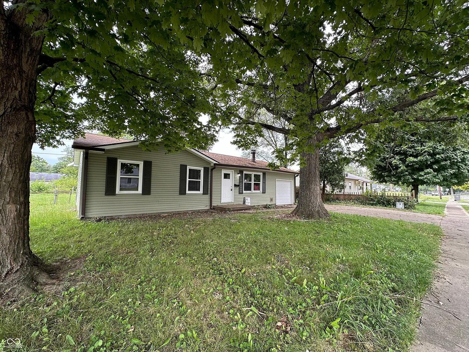 2934 Eastern Ave photo 1