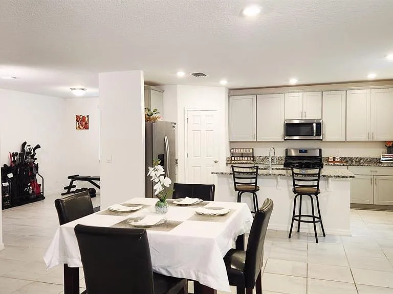 5190 Minneola Ln — Photo 2