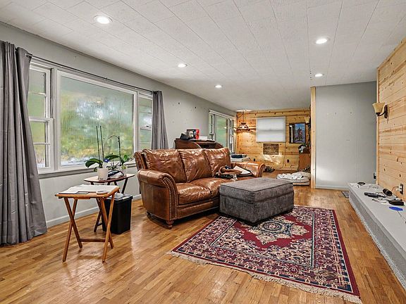 3rd image of 15132 E Augusta Dr