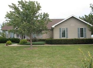 1725 Cottonwood Dr, Bennington, KS 67422