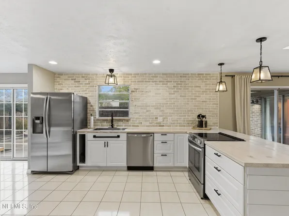 2380 OAKDALE Drive N, Orange Park, FL 32073