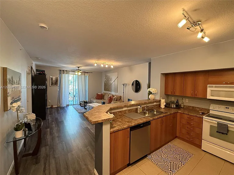 250 NE 3rd Ave #1210 — Photo 7