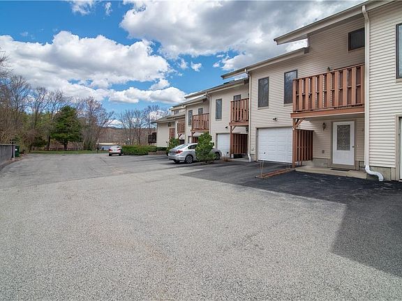 3rd image of 97 Farnum Pike Unit 4