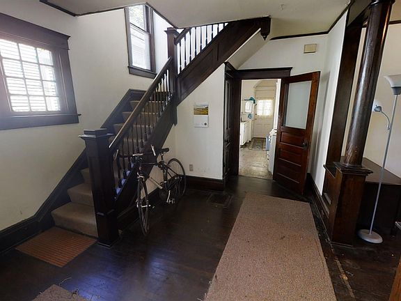 2nd image of 212 N 5th Ave #1