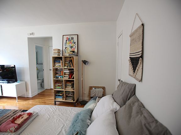 2nd image of 70 Clark St #0A4
