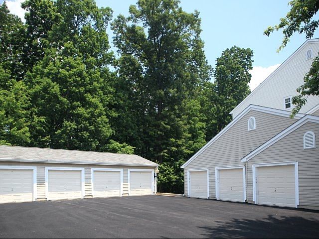 2nd image of 4779 Clairelee Dr