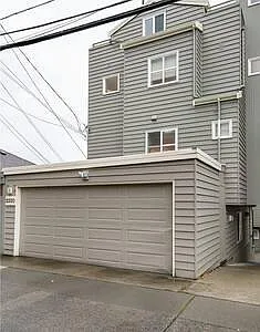 Yale Ave E — Photo 20