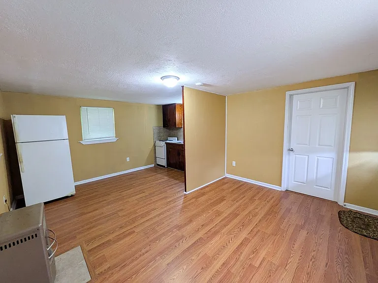 2619 2nd Ave — Photo 3