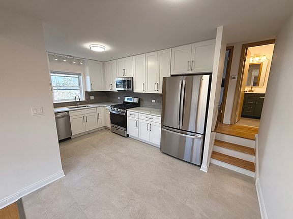 2nd image of 680 Beau Ct #2