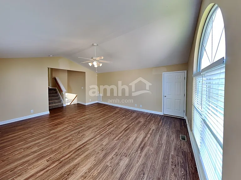 104 Lance Park Cir — Photo 9