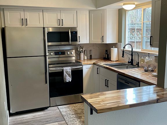 Completely renovated kitchen