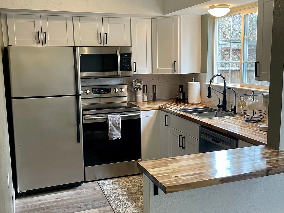 Completely renovated kitchen