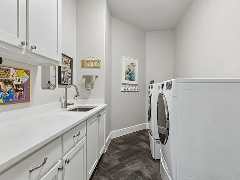 6700 Herbert Rd — Photo 29