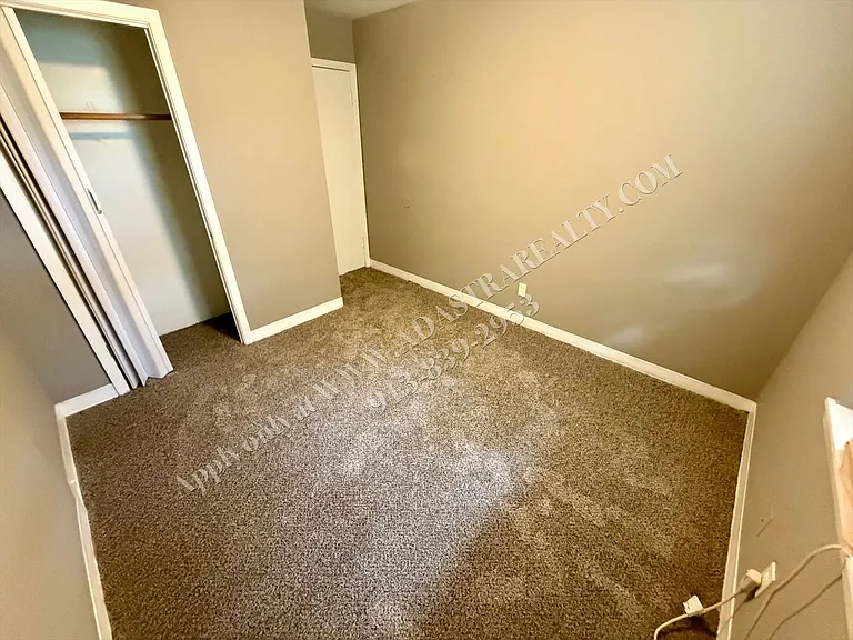 6007 E 153rd Ter, Grandview, MO 64030-4952 — Photo 8
