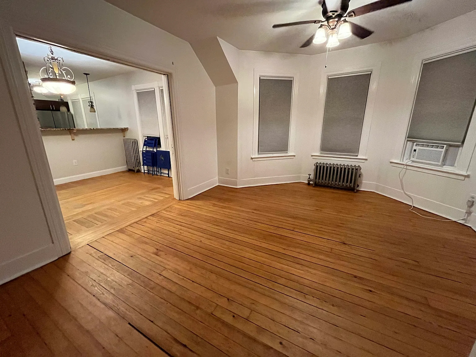2 bed, 950 sqft, $1,800 — Photo 2