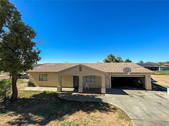 3rd image of 2214 E Pescador Drive
