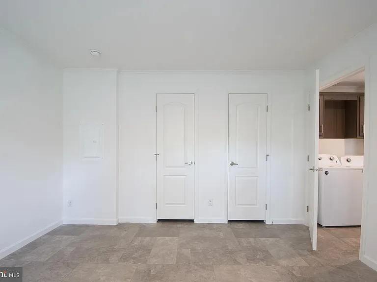 80 Longbow Ln — Photo 13