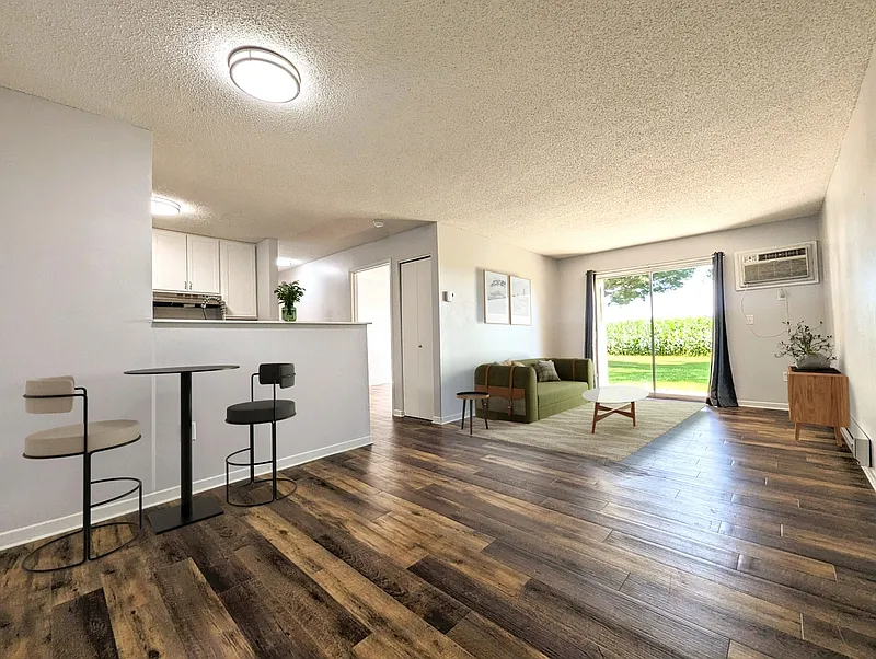 2 bed, 1.0 bath, 760 sqft, $1,095 — Photo 3