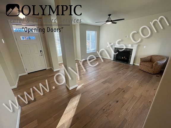 001 Livingroom_11142022