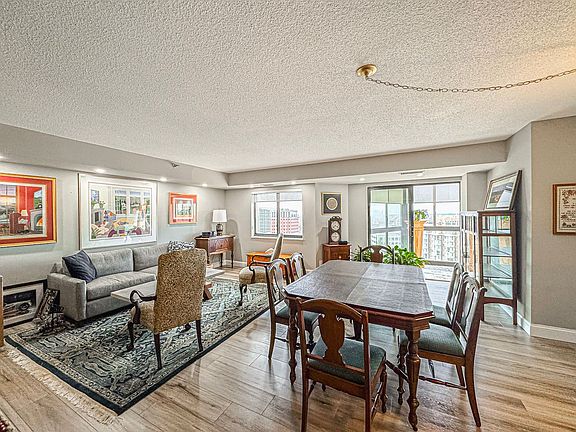 5th image of 900 N Stafford St APT 2421