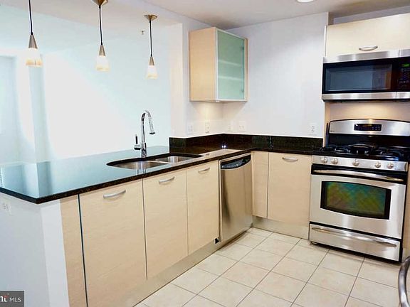 3rd image of 2451 Midtown Ave #1211
