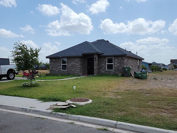 2nd image of 810 Dulce Dr