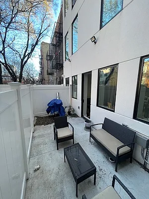 Rented by Aron Fried, LREB | media 7